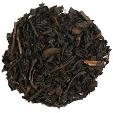 Fermenté traitant la couleur noire brillante lumineuse de thé noir de thé chinois de Lapsang Souchong lâchement