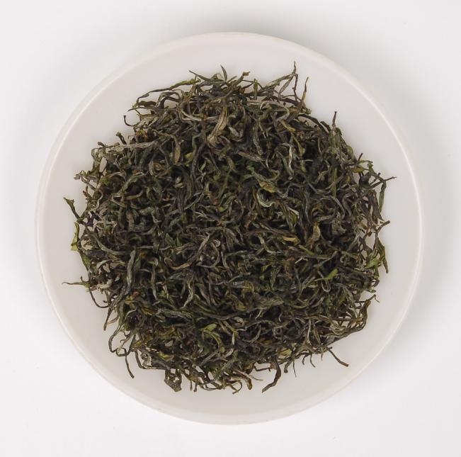 Urinez sans à-coup le thé de Huangshan Maofeng, thé vert jaunâtre de Huang Shan Mao Feng de vert