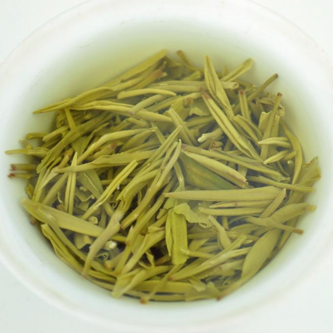 Thé vert chinois de forme mince de rayures avec le palais gros et l'arrière-goût doux