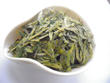 Chine Matériel frais de feuille de thé de thé vert de dragonwell de ching de poumon de forme incurvée fournisseur