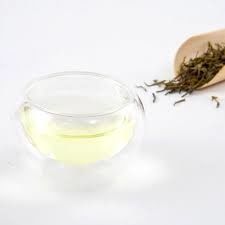 Chine Thé vert mince décaféiné sauvage extrafin de Xinyang Maojian de bourgeon de thé vert fournisseur