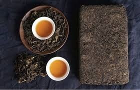 Le thé foncé chinois de tenue aux rayonnements pour l'aide réduisent la tension artérielle