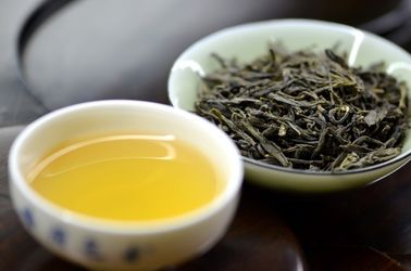 Chine Feuilles de thé lâches de thé jaune chinois de haute montagne avec un aspect brillant usine